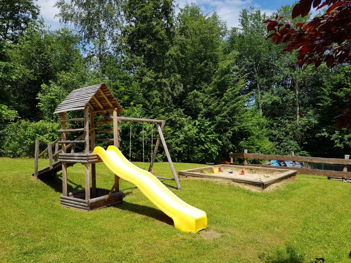 Caloroczne Domki Nad Zatoka Polańczyk Exterior foto
